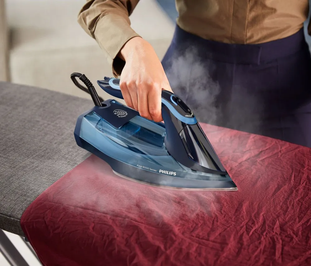 Azur 8000 series dst 8041 80. Утюг Philips Steam Iron. Philips Azur precise GC 4325. Паровой утюг Philips 3000. Утюг Филипс Азур 8000 Series.